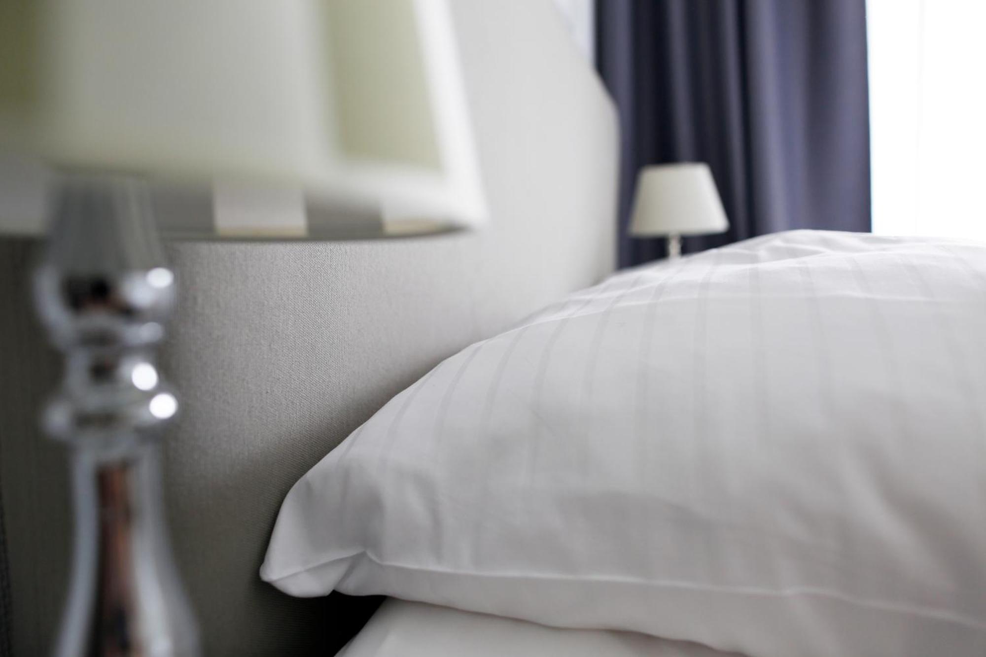 Nieb By Rockchair Apartments L Superhost Status L 3 Bedrooms Boxspringbeds 3 Bathrooms In Center "Kurfuerstendamm" - Cozy Family & Business Flair Welcomes You! Berlin Kültér fotó