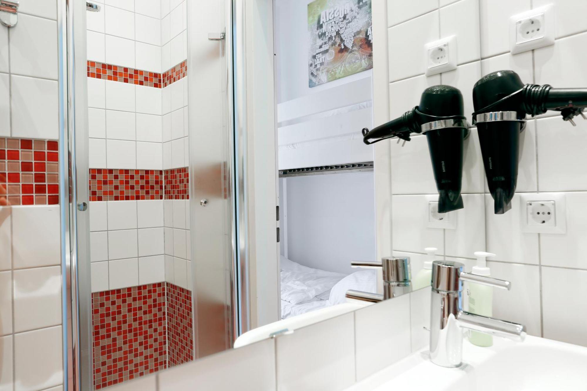 Nieb By Rockchair Apartments L Superhost Status L 3 Bedrooms Boxspringbeds 3 Bathrooms In Center "Kurfuerstendamm" - Cozy Family & Business Flair Welcomes You! Berlin Kültér fotó