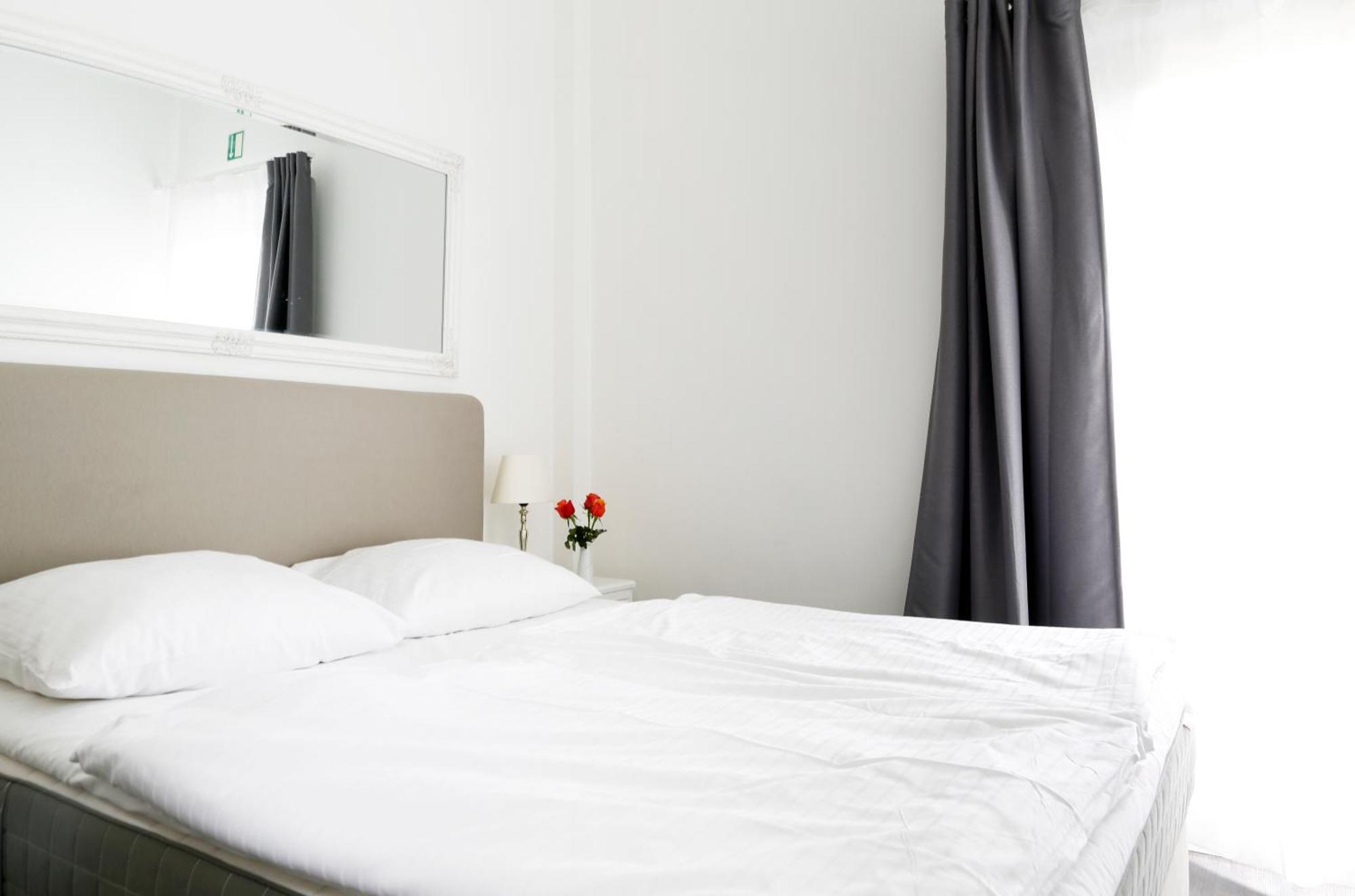 Nieb By Rockchair Apartments L Superhost Status L 3 Bedrooms Boxspringbeds 3 Bathrooms In Center "Kurfuerstendamm" - Cozy Family & Business Flair Welcomes You! Berlin Kültér fotó